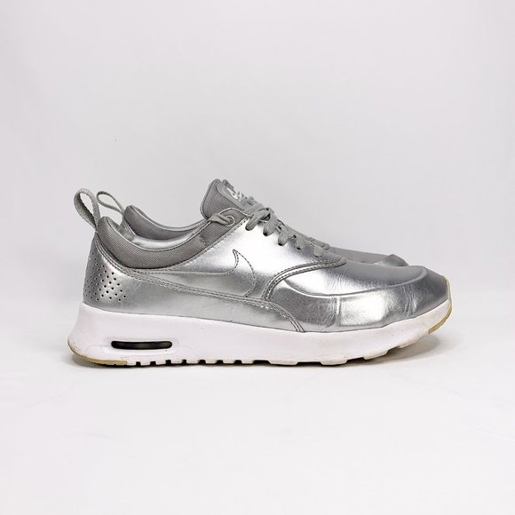 silver nike shoes womens